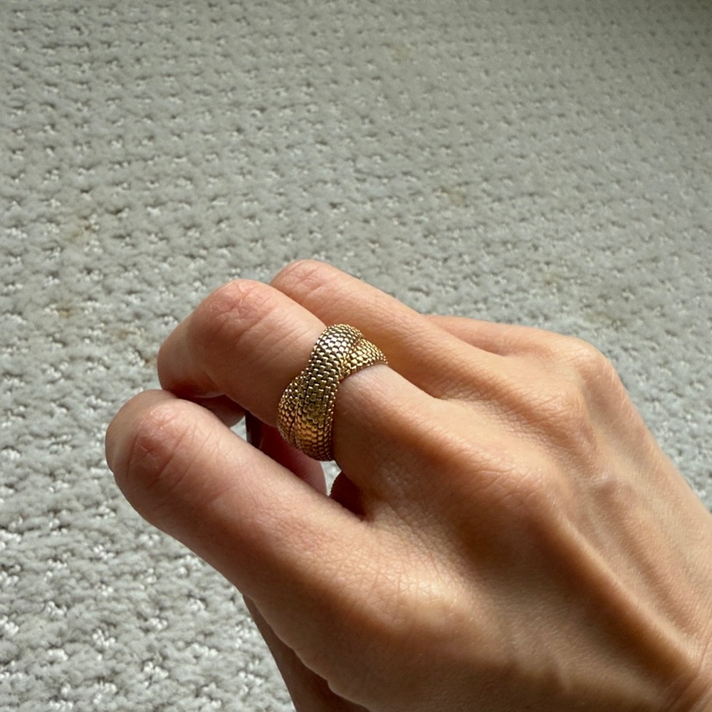 Monica Vinader Heirloom Woven Crossover Ring - Picture 3 of 4